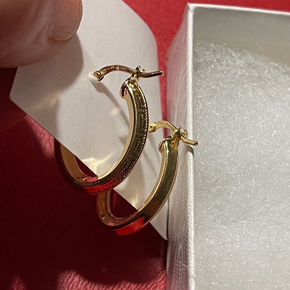 Gold hoop 1 inch